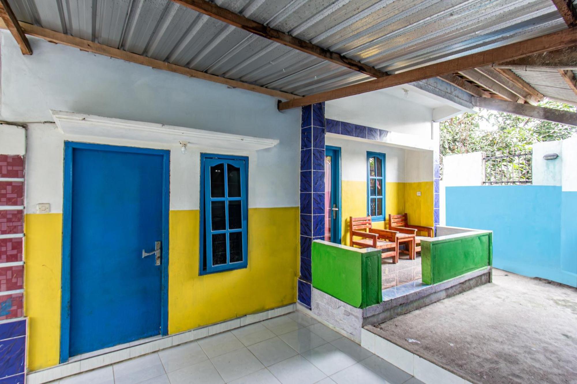 Oyo 93359 Kawi Homestay Praya Dış mekan fotoğraf